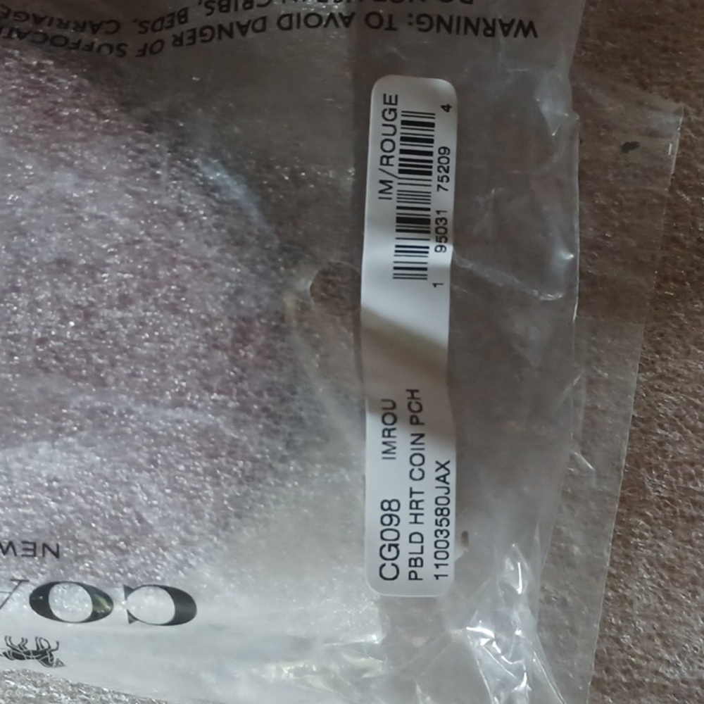 Coach Heart Coin Case NWT - Picture 7 of 8